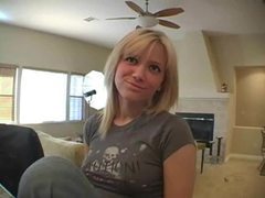 KiloLesbians presents: Cute girl in jeans sings for the camera