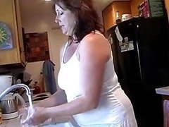 KiloLesbians presents: Hairy mom