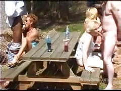 KiloLesbians presents: Outdoor orgy