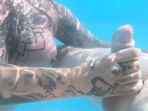 KiloLesbians presents: Underwater bj pool fun with the creampies