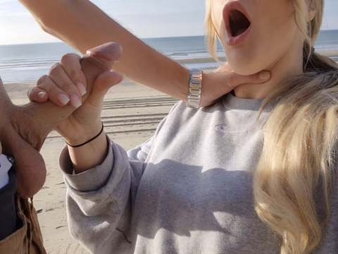 KiloLesbians presents: Outdoor after a blowjob for a stranger on the beach, i was fucked in public